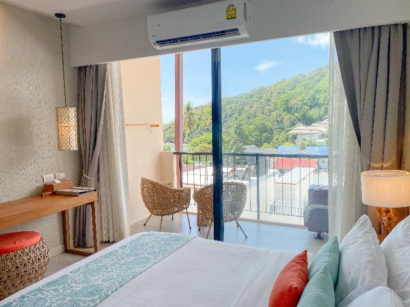 Bandara Phuket Beach Resort - Oda