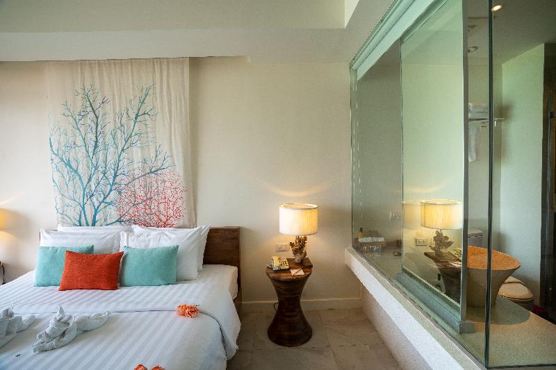 Bandara Phuket Beach Resort - Oda