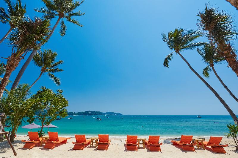 Bandara Phuket Beach Resort - Plaj