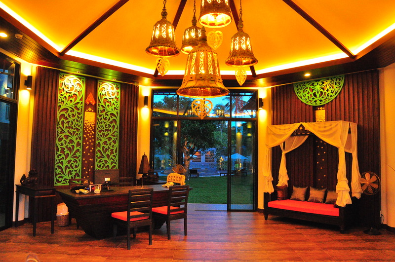 Navatara Phuket Resort SHA Extra+ - Lobi
