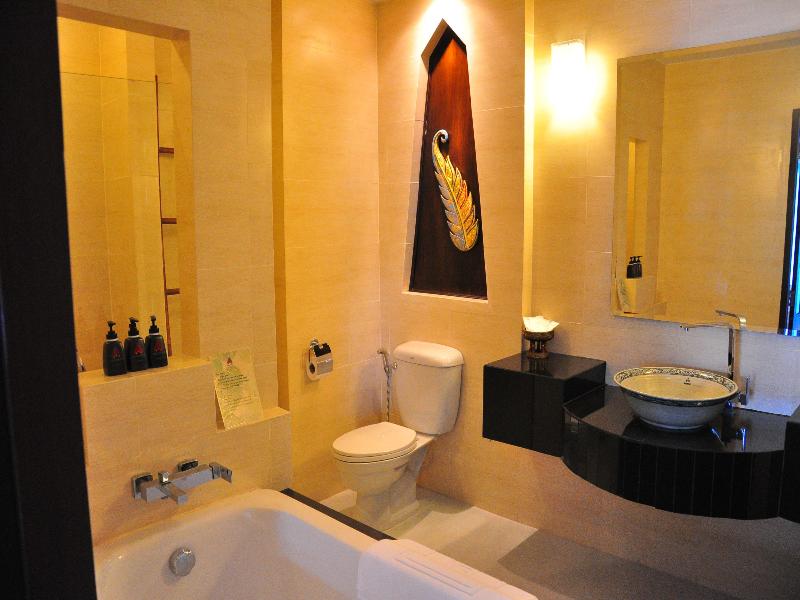 Navatara Phuket Resort SHA Extra+ - Oda