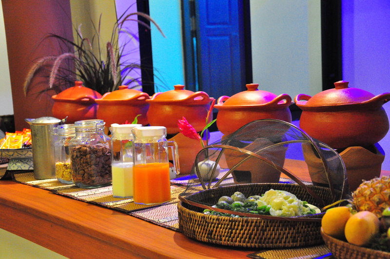 Navatara Phuket Resort SHA Extra+ - Restoran