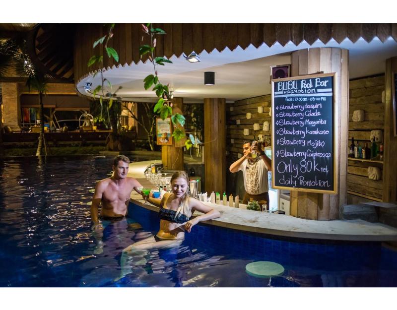 Jimbaran Bay Beach Resort & Spa - Havuz