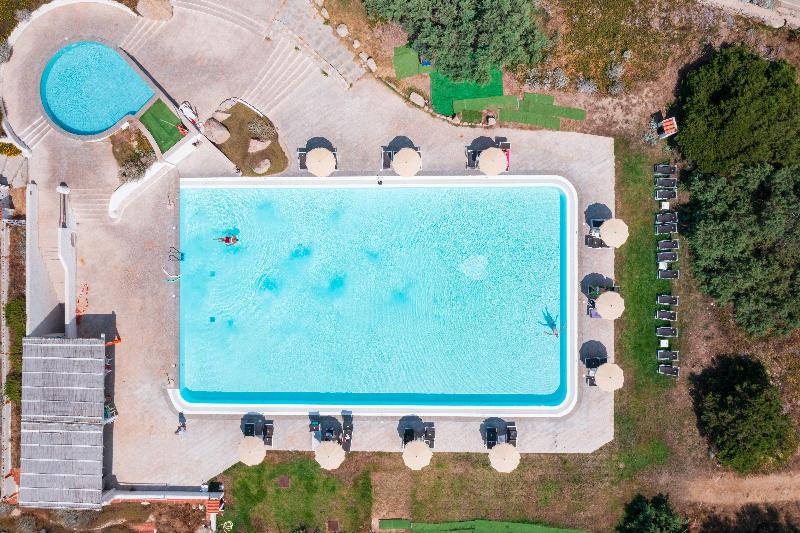 Residence Baia Santa Reparata - Havuz