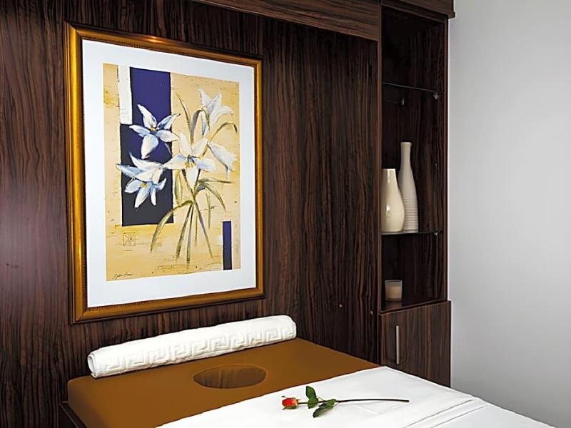Phoenix Plaza Hotel Apartments - Genel