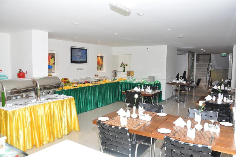 Phoenix Plaza Hotel Apartments - Restoran