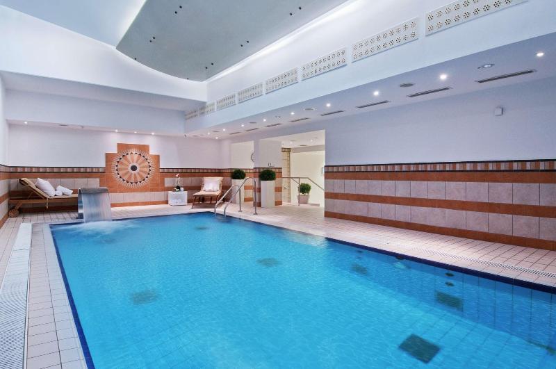 Hilton Munich Park - Havuz