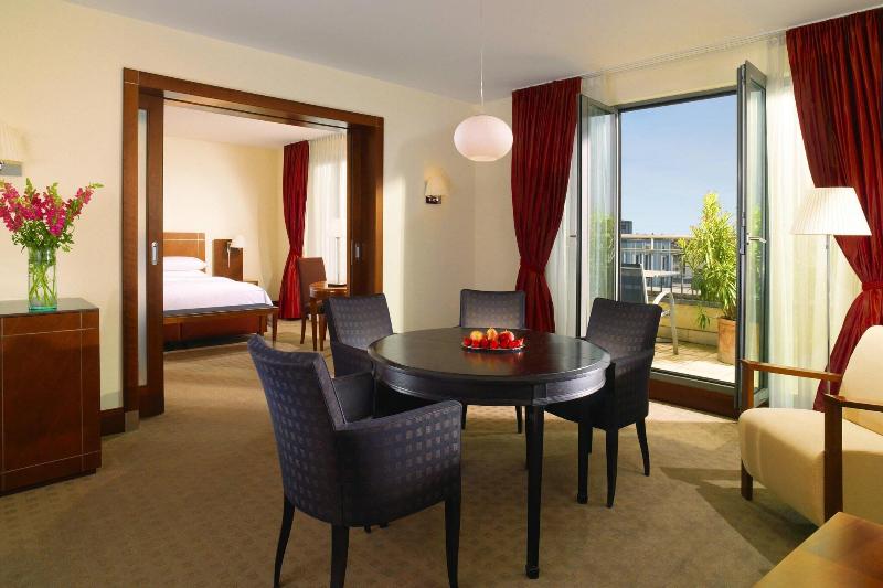 Sheraton Carlton Hotel Nürnberg - Oda