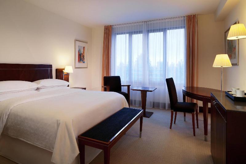 Sheraton Carlton Hotel Nürnberg - Oda