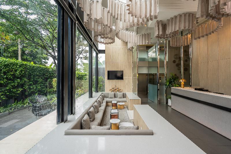 Aster Hotel and Residence by At Mind - Lobi