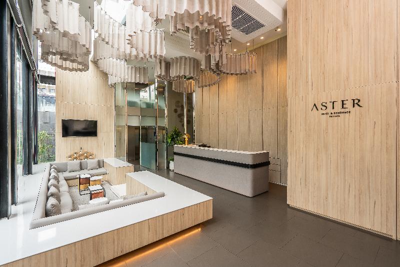 Aster Hotel and Residence by At Mind - Lobi