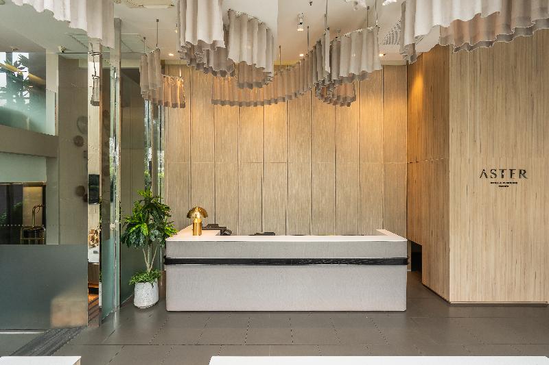 Aster Hotel and Residence by At Mind - Lobi