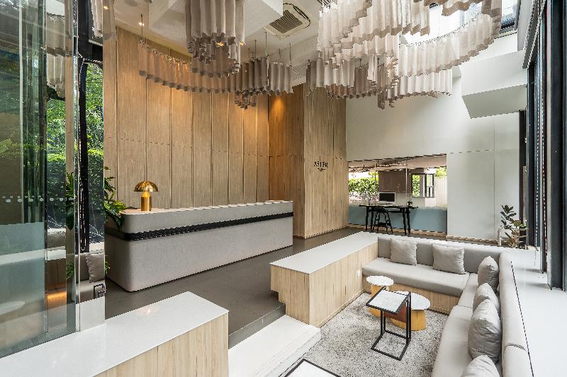 Aster Hotel and Residence by At Mind - Lobi