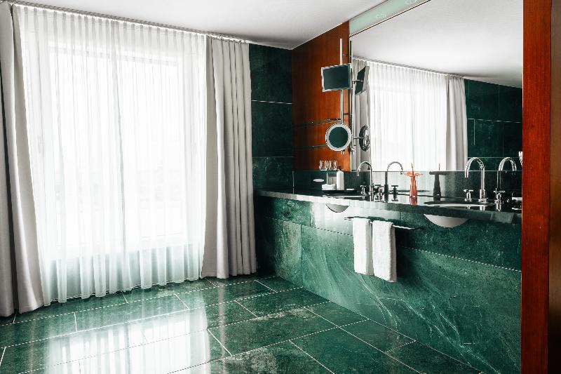 Grand Hyatt Berlin - Oda