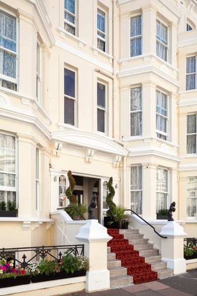 Pearl and Pebbles Hotel - Genel