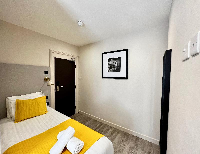 Pearl and Pebbles Hotel - Genel