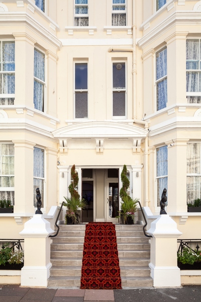 Pearl and Pebbles Hotel - Genel
