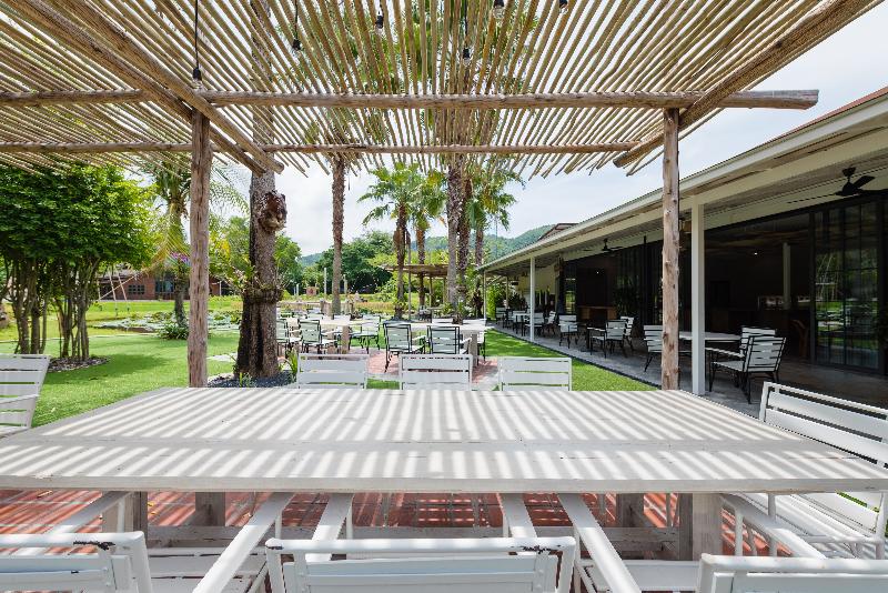 Naina Resort & Spa - Restoran