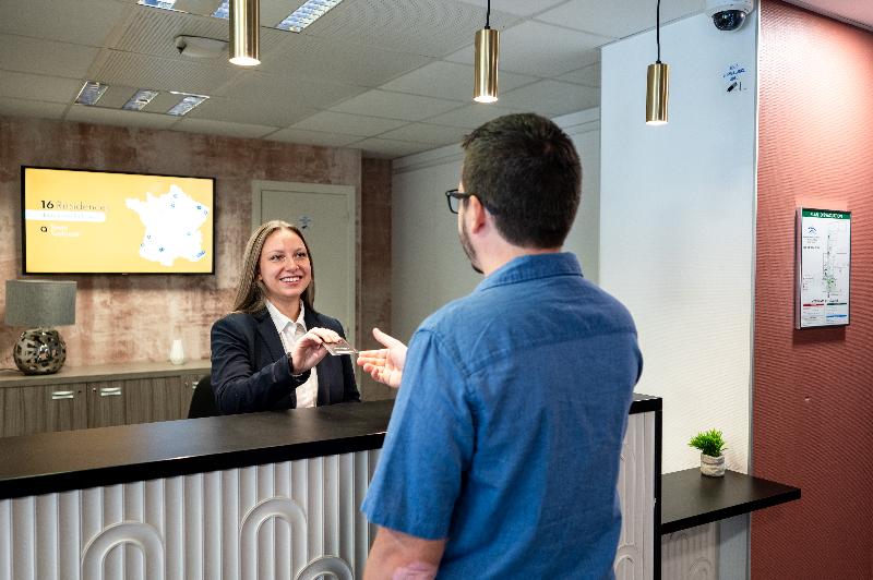 Nemea Appart Hotel Quai Victor Tours Centre - Lobi