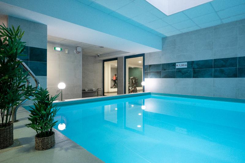 Nemea Appart Hotel Quai Victor Tours Centre - Havuz