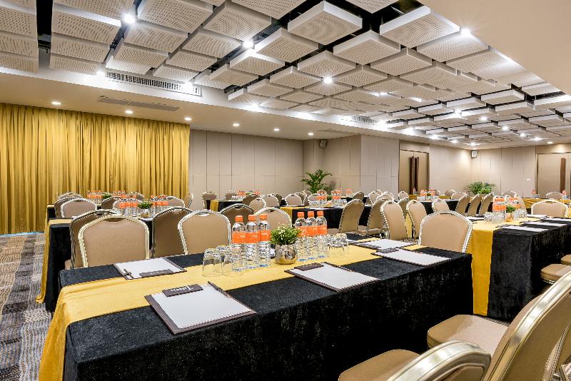 J Inspired Hotel Pattaya (SHA Extra Plus) - Toplantı