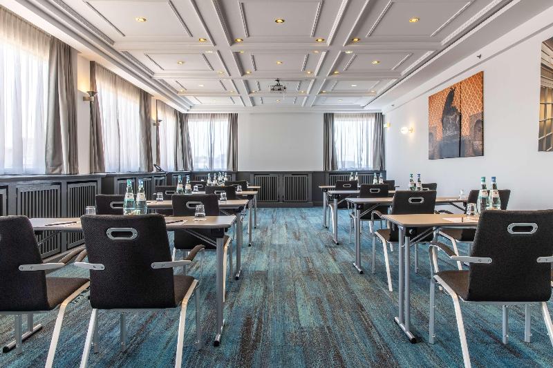 Radisson Blu Hotel Schwarzer Bock - Toplantı
