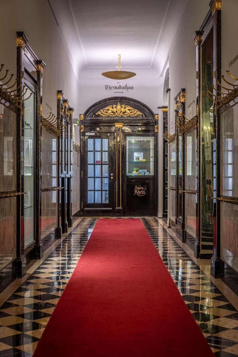 Radisson Blu Hotel Schwarzer Bock - Genel