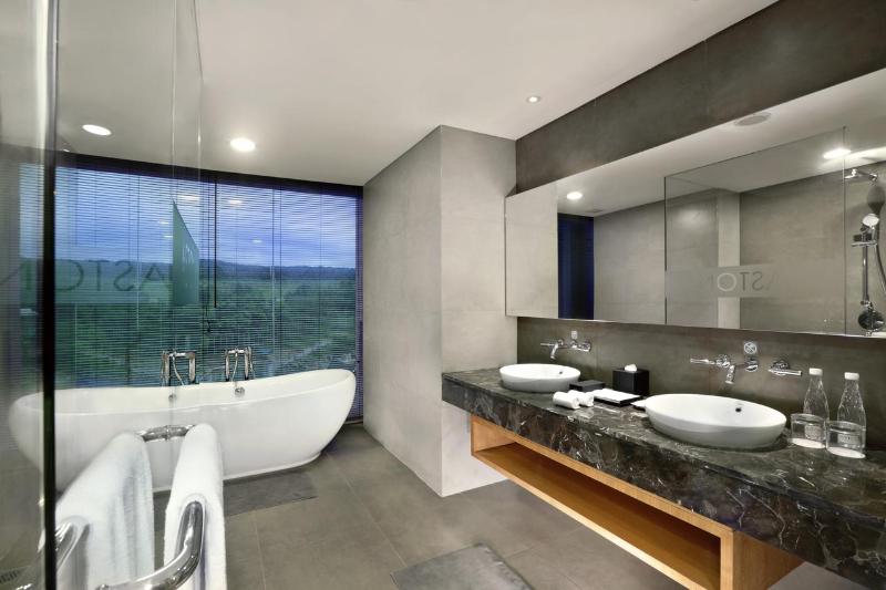 ASTON Sentul Lake Resort & Conference Center - Genel