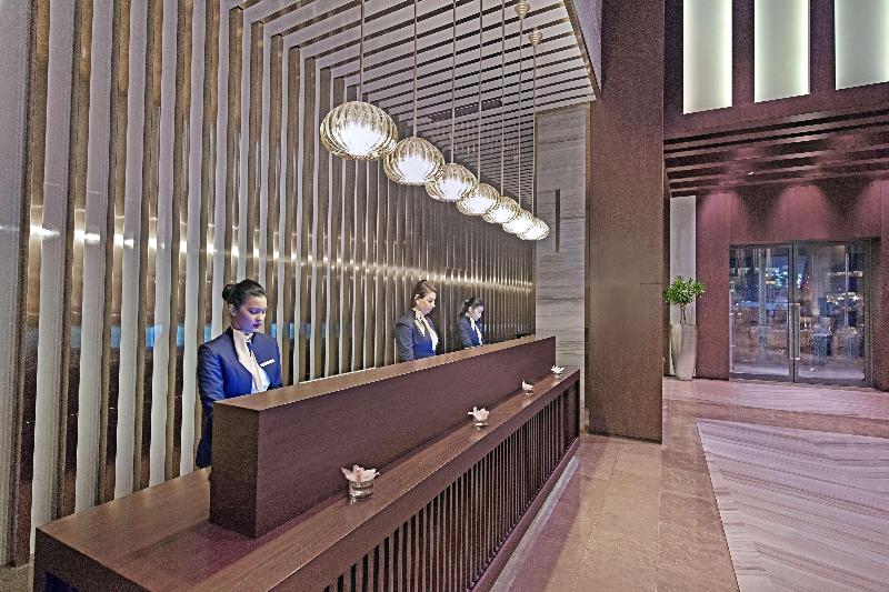 The Curve Hotel - Lobi