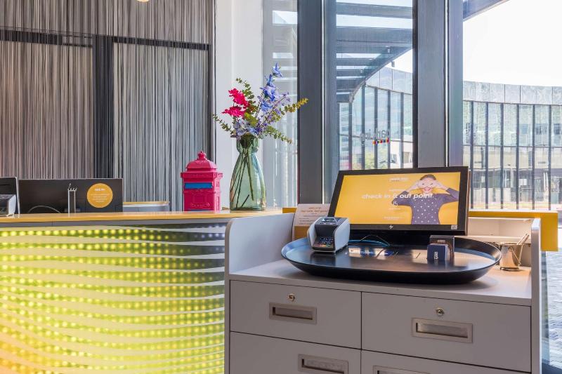 Park Inn By Radisson Amsterdam City West - Lobi