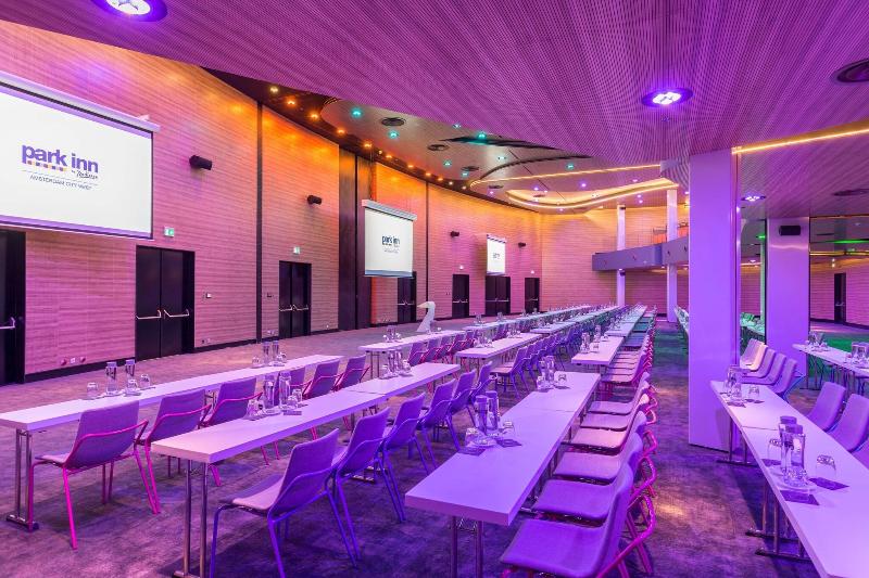 Park Inn By Radisson Amsterdam City West - Toplantı