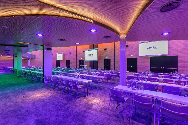 Park Inn By Radisson Amsterdam City West - Toplantı