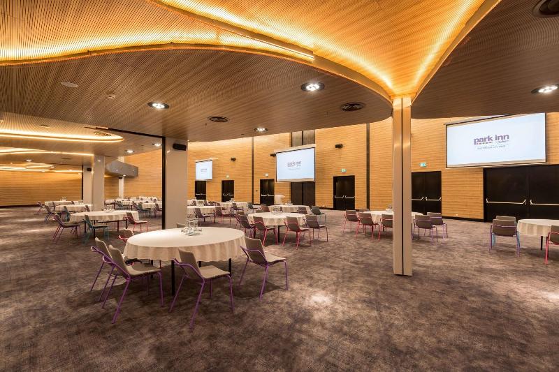 Park Inn By Radisson Amsterdam City West - Toplantı