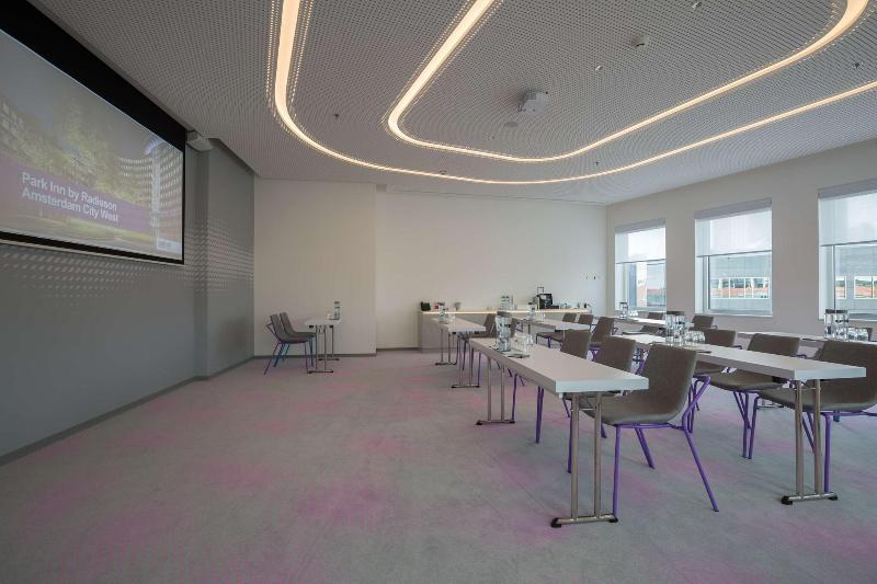 Park Inn By Radisson Amsterdam City West - Toplantı