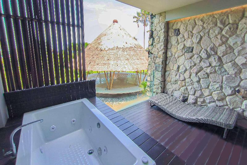 Wyndham Tamansari Jivva Resort - Oda