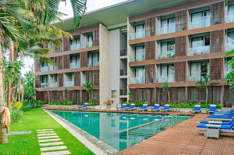 Wyndham Tamansari Jivva Resort - Havuz