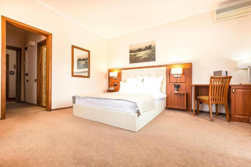 Athos R.M.T. Hotel - Oda