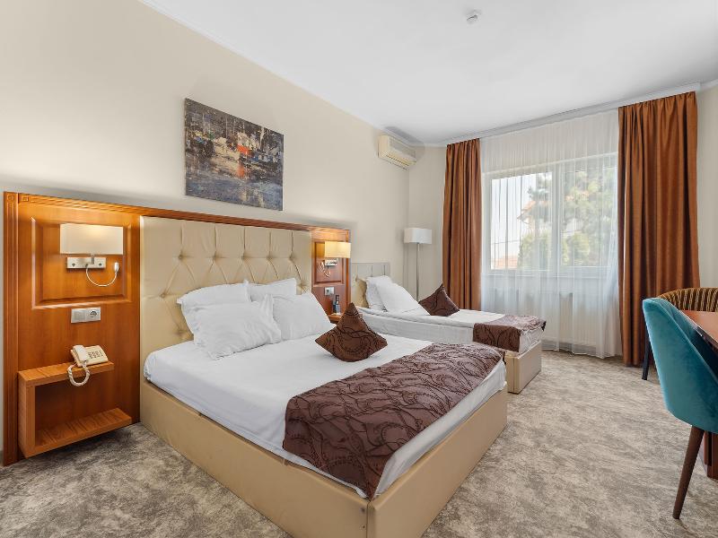 Athos R.M.T. Hotel - Oda