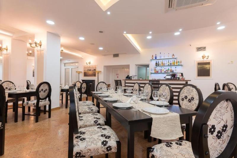 Athos R.M.T. Hotel - Restoran