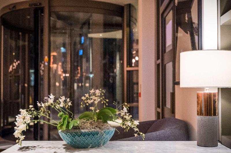 DoubleTree by Hilton London Kingston Upon Thames - Lobi