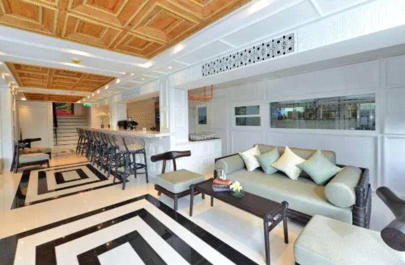 Riva Arun Bangkok - Lobi