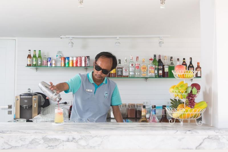 The Bloc Hotel - Bar