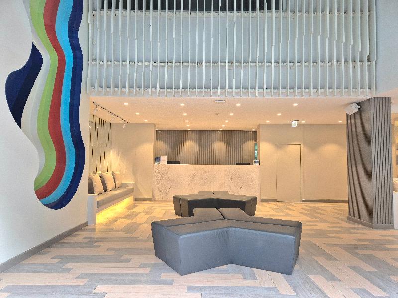 The Bloc Hotel - Lobi