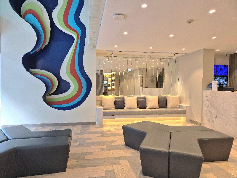 The Bloc Hotel - Lobi