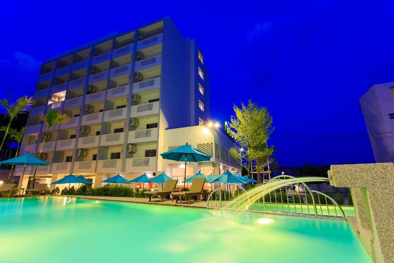 Recenta Phuket Suanluang - Havuz