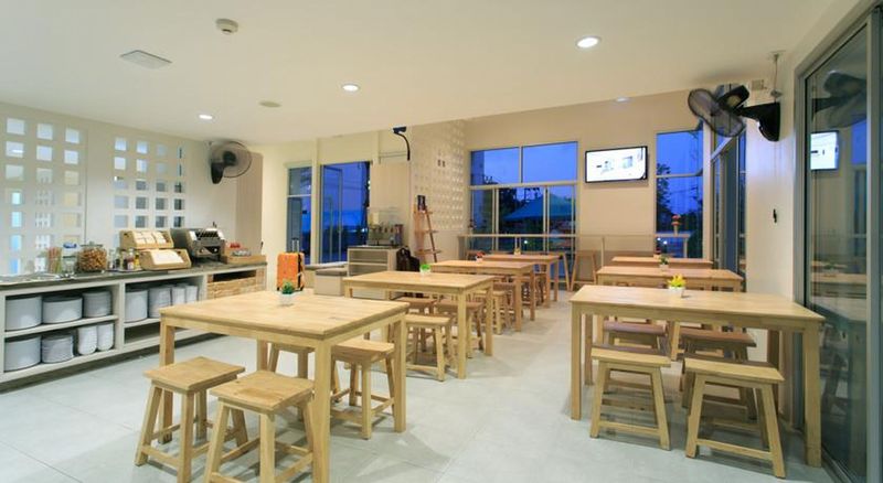 Recenta Phuket Suanluang - Restoran