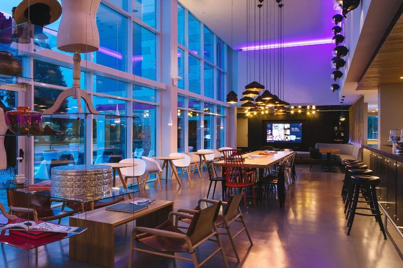 Moxy Munich Airport - Lobi