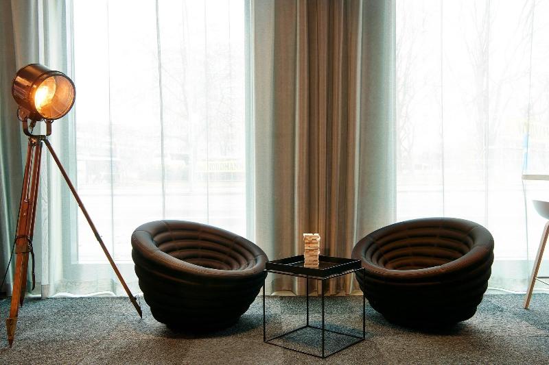 Moxy Berlin Ostbahnhof - Lobi