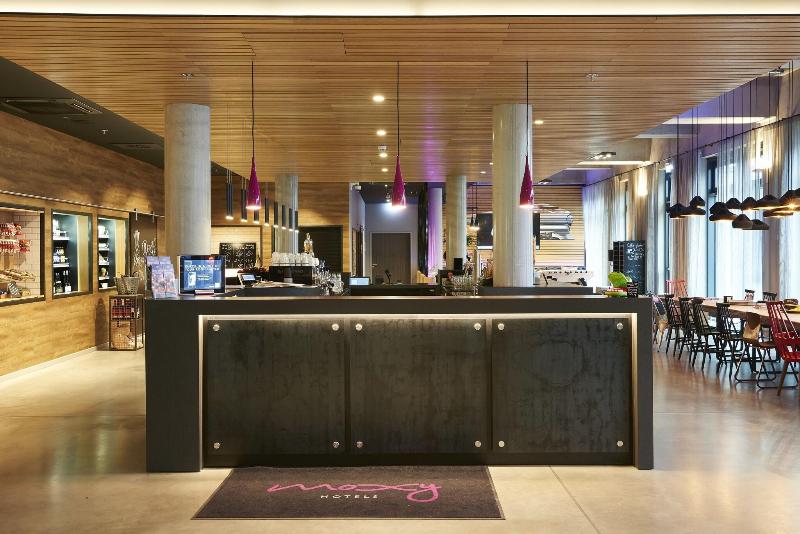 Moxy Berlin Ostbahnhof - Lobi