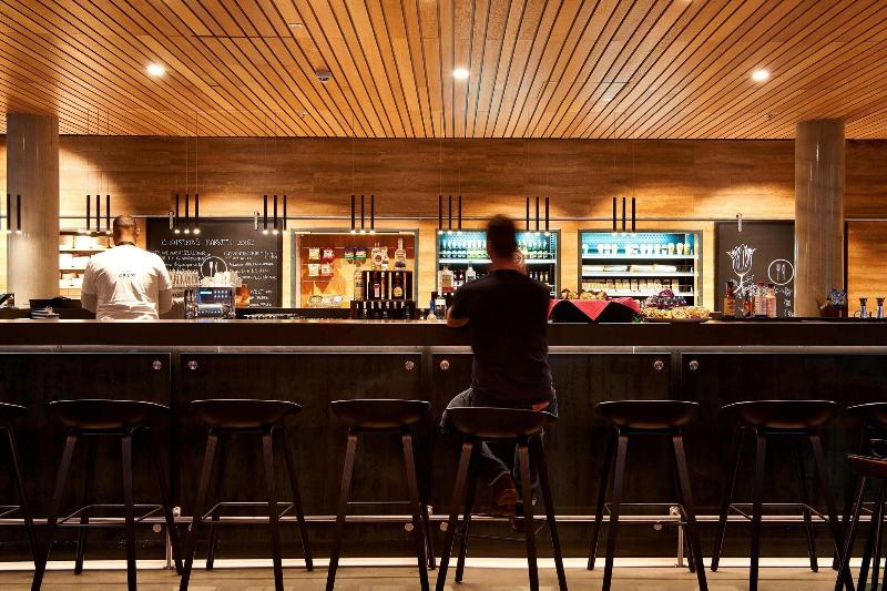 Moxy Berlin Ostbahnhof - Restoran